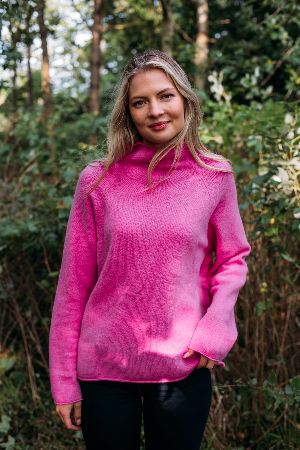 ERIBÉ Corry Raglan Sweater in Bubblegum Pink